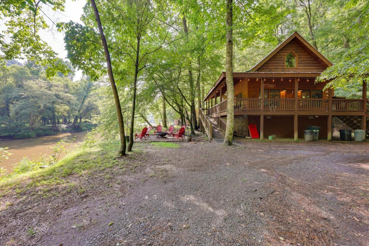 Riverfront Ellijay Cabin With Deck And Pool Access! Exterior photo